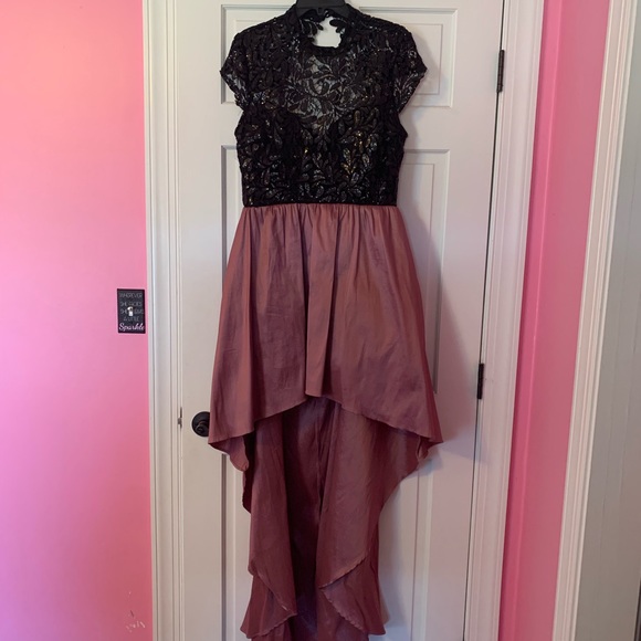 Hi- low prom/ homecoming dress size 15/16 - Picture 7 of 8